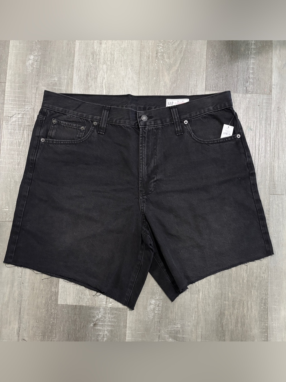 GAP Women’s Black Loose Bermuda Mid Rise 34/18R